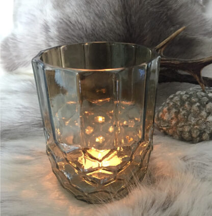 Teelicht braun Glas Zapfenform Eichelform Tannenzapfenform Teelichthalter Windlicht light and Living